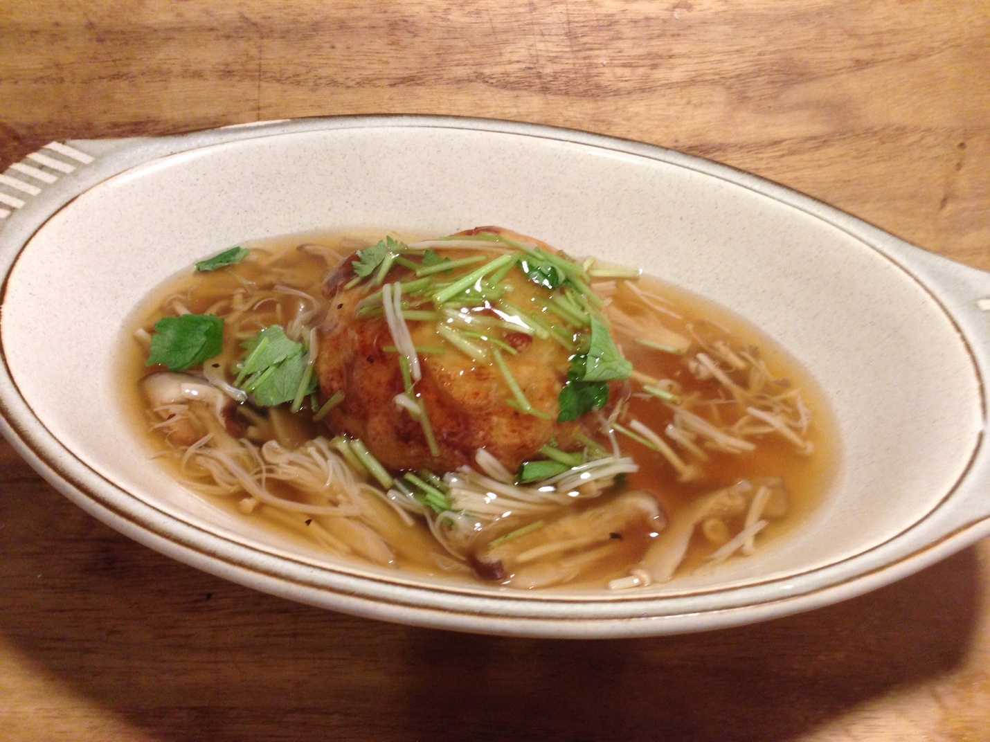 定番の人気メニュー里芋まんじゅうキノコあんかけ